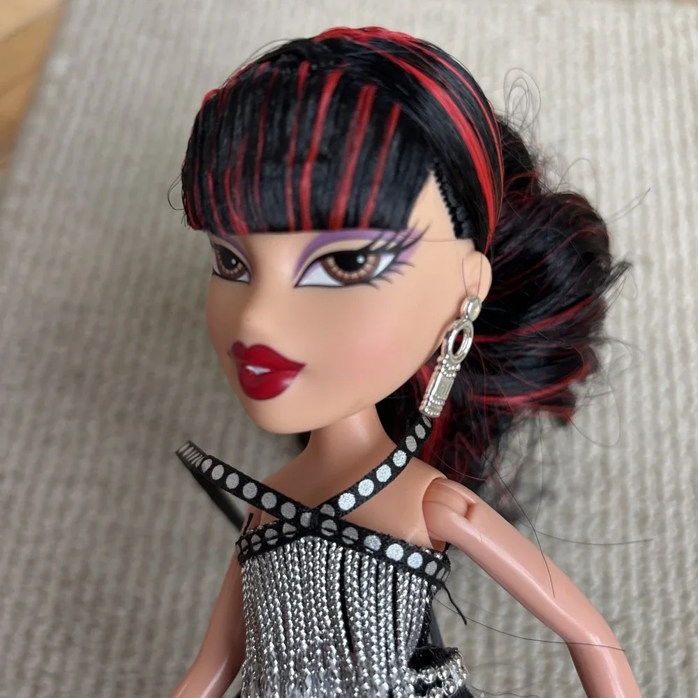 Bratz Doll TIANA Welcome To Fabulous Las Vegas 9.5
